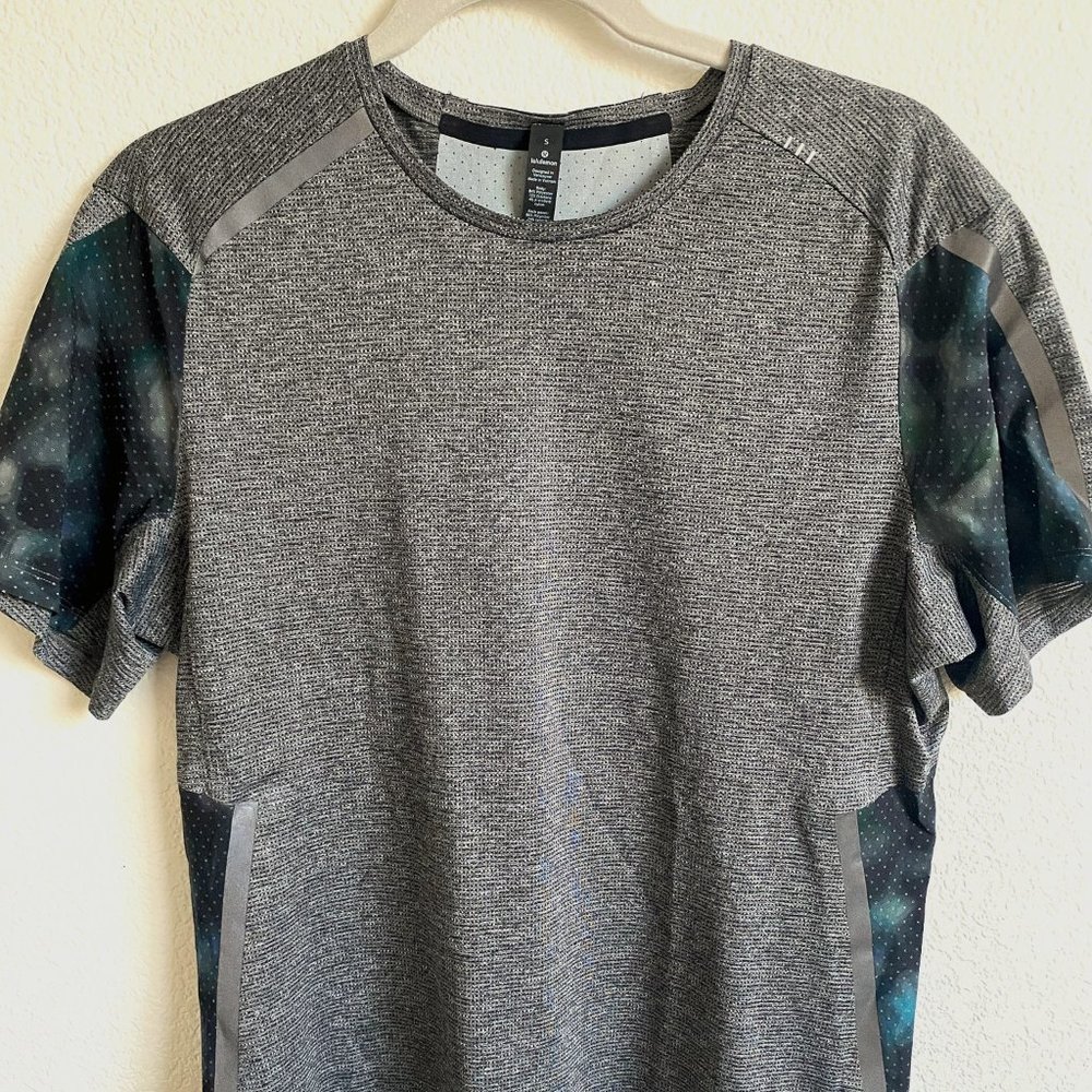 Lululemon Fast and Free T Shirt Size Small